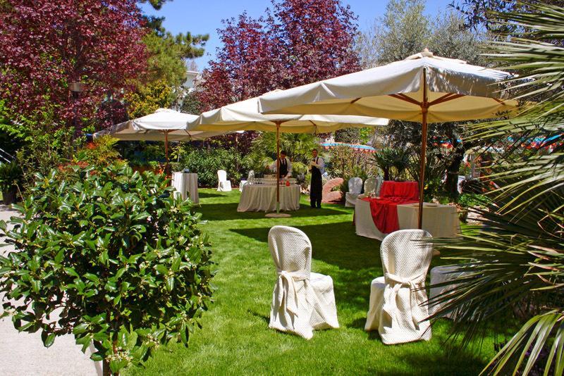 Ariston 4*
