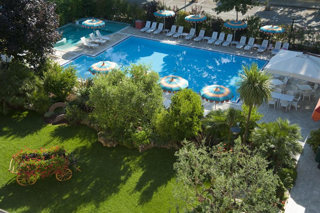 Hotel Ariston